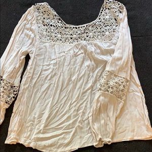 Flowy slice sleeve blouse